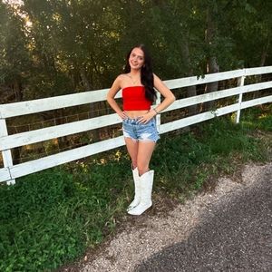 Meet your Posher, Natalie